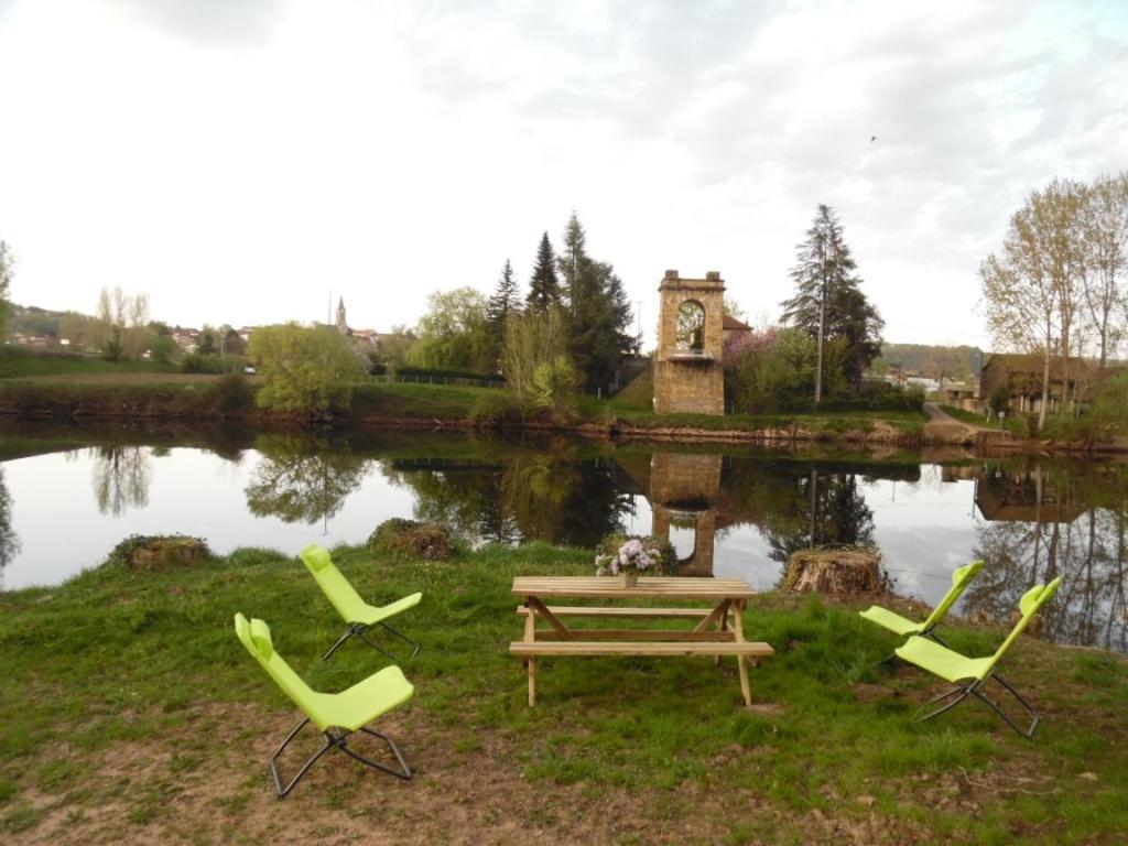 Le Pont De Livinhac Otel Decazeville Dış mekan fotoğraf