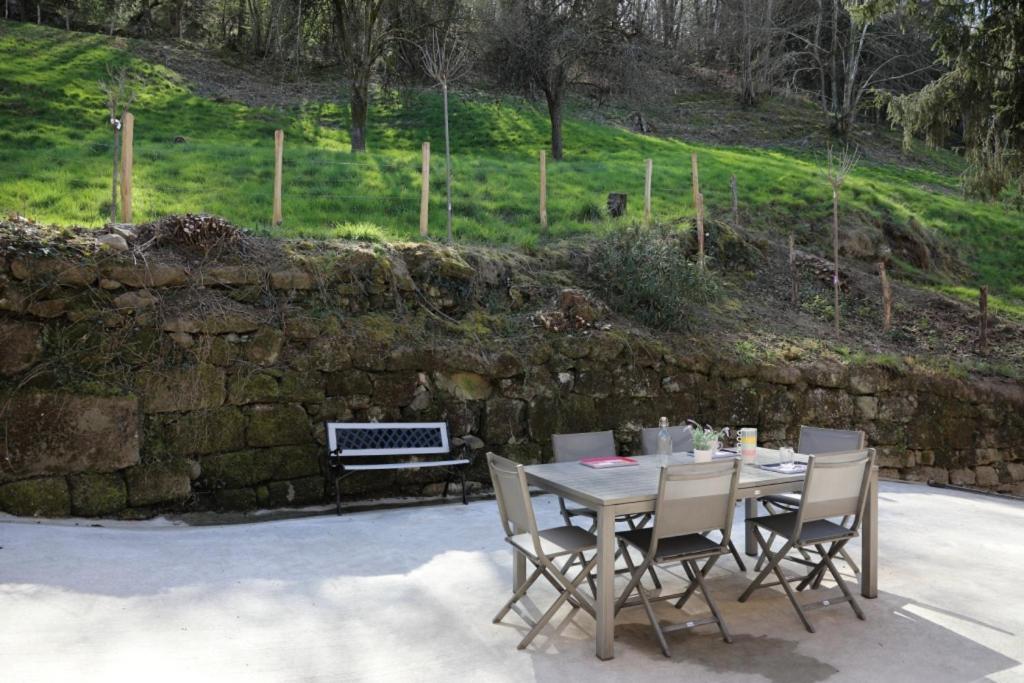Le Pont De Livinhac Otel Decazeville Dış mekan fotoğraf